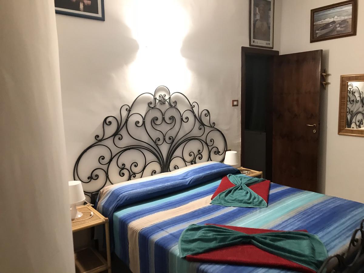 Casa Elvira Bed & Breakfast Isola Di Capo Rizzuto Bagian luar foto